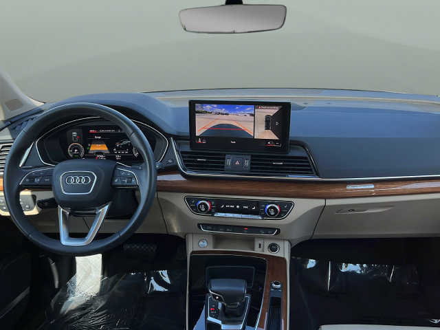 Used 2023 Audi Q5 e Premium Plus w/ Premium Plus Package AWD/4WD image 9