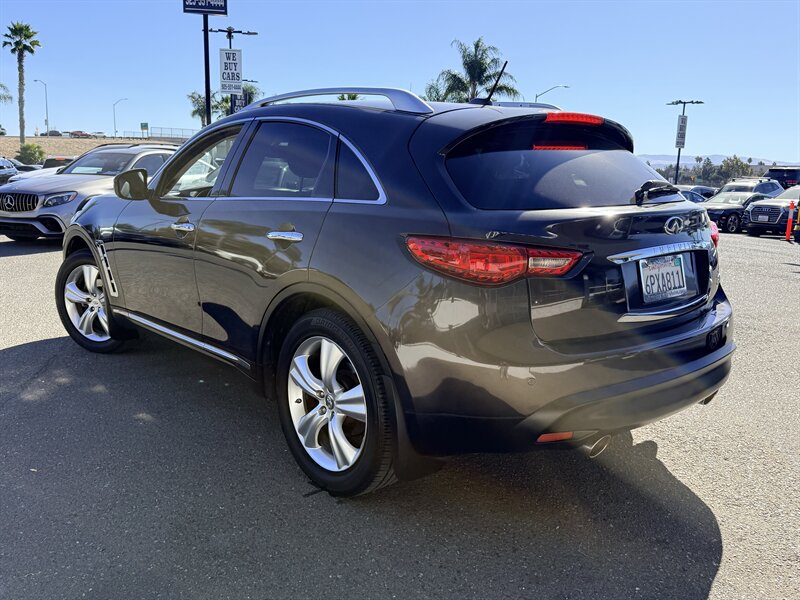 Used 2011 INFINITI FX35 AWD w/ Premium Pkg image 5