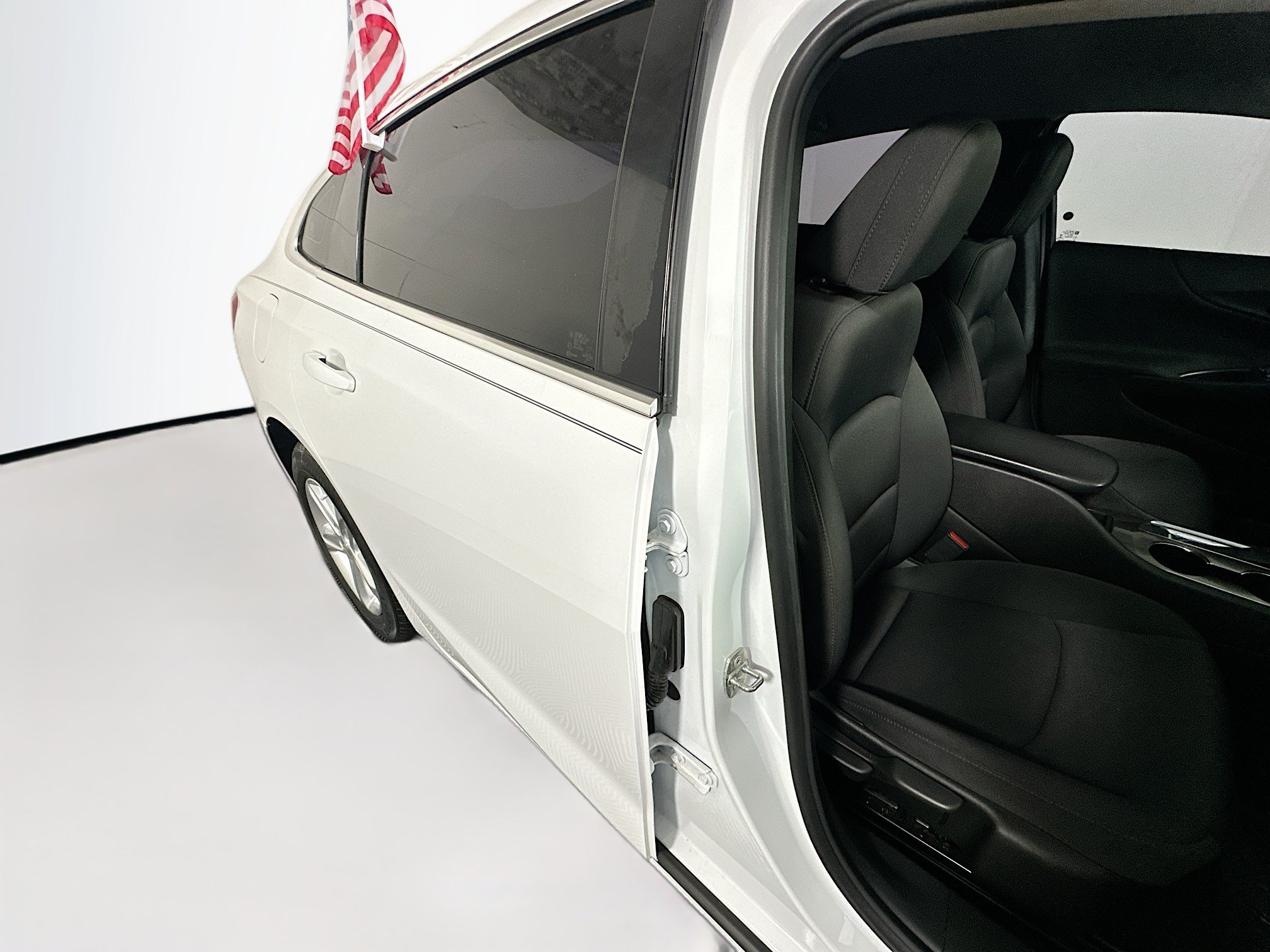 Used 2021 Chevrolet Malibu LS FWD image 28