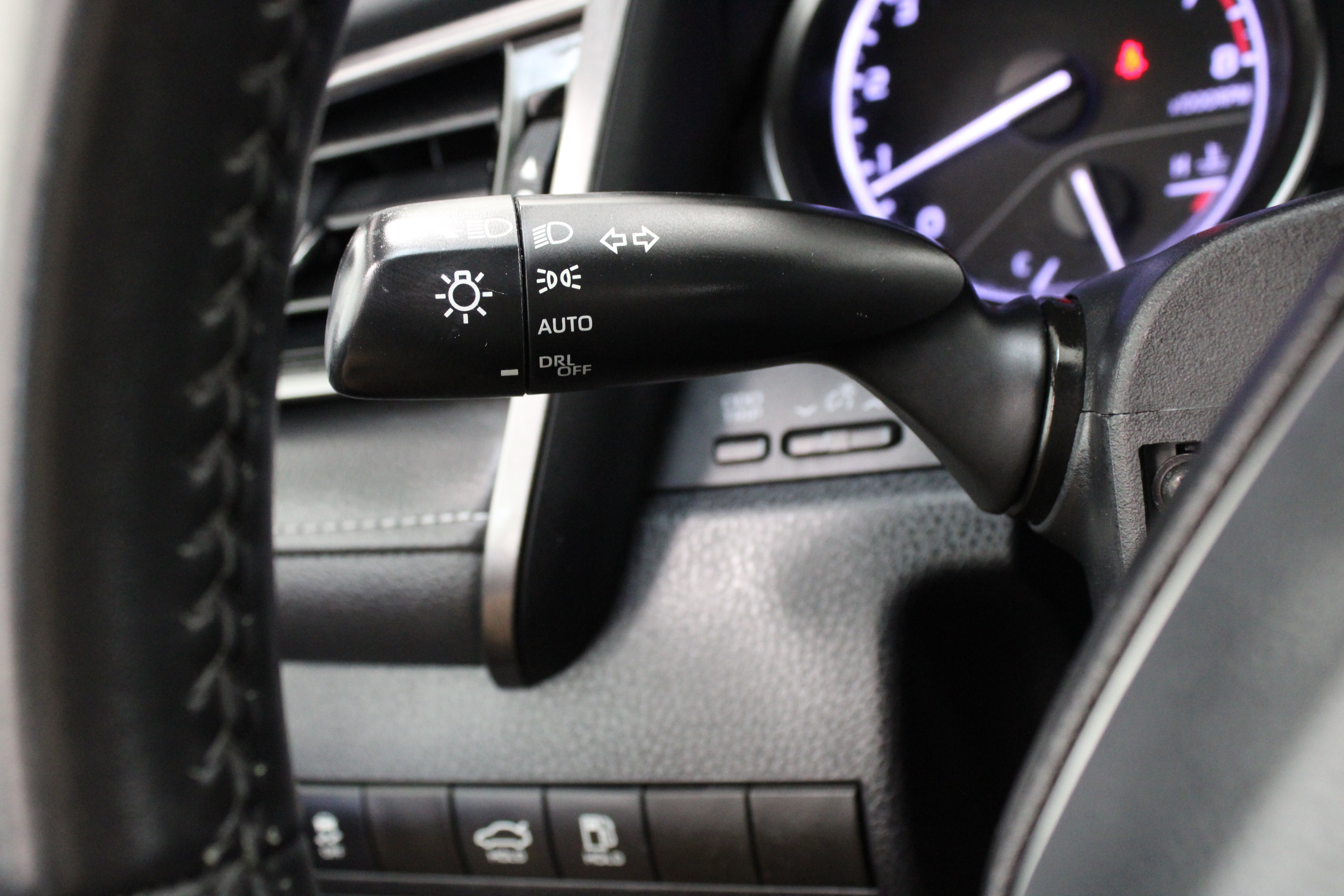 Used 2024 Toyota Camry SE w/ Convenience Package FWD image 25