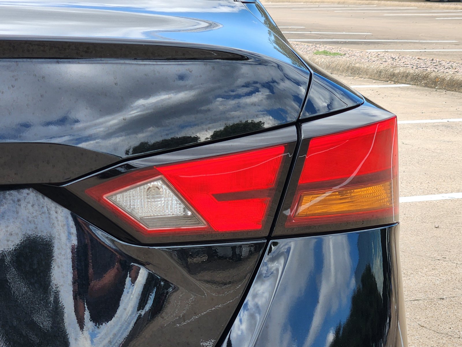 Used 2021 Nissan Altima 2.5 S FWD image 16