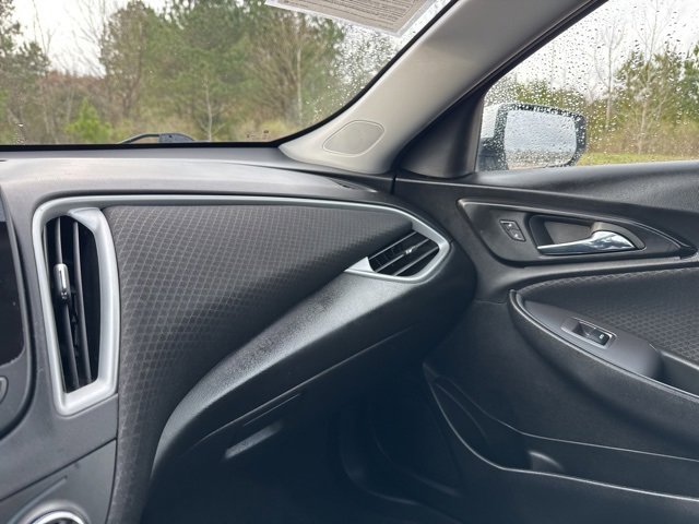 Used 2024 Chevrolet Malibu LT image 23