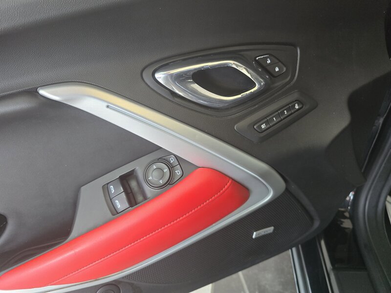 Used 2017 Chevrolet Camaro SS RWD image 15