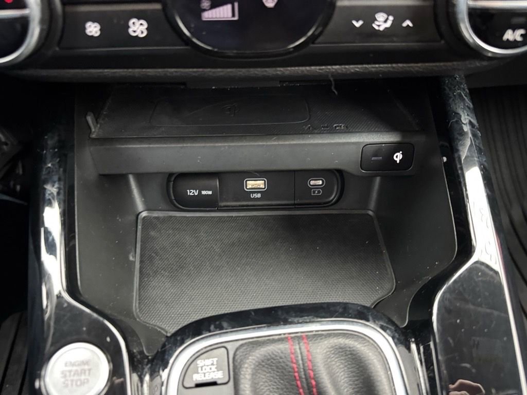 Used 2023 Kia Soul GT-Line image 24