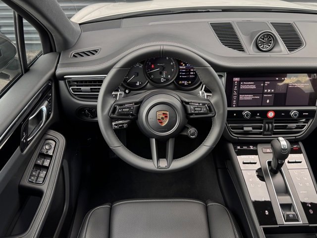 New 2026 Porsche Macan Turbo image 18