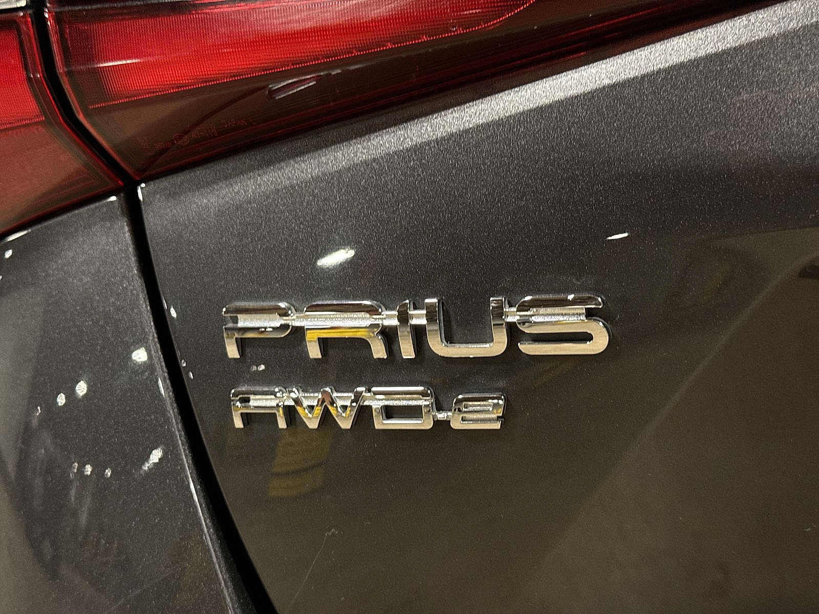 Used 2022 Toyota Prius LE AWD/4WD image 24