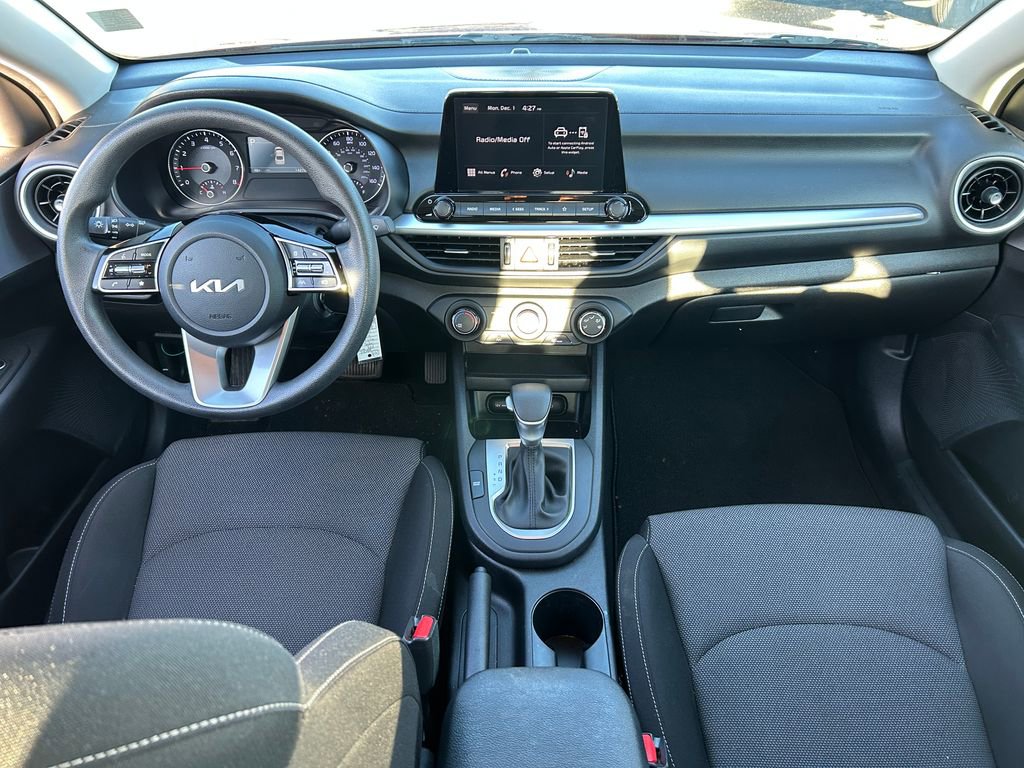 Used 2024 Kia Forte LXS w/ LXS Technology Package image 27