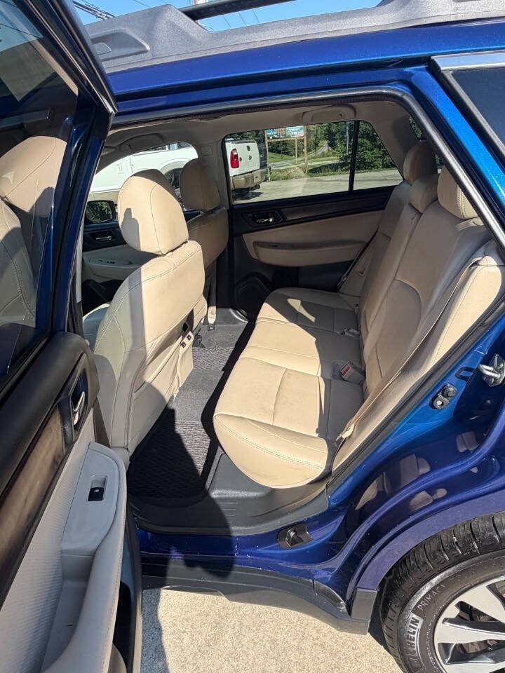 Used 2016 Subaru Outback 3.6R Limited AWD/4WD image 8