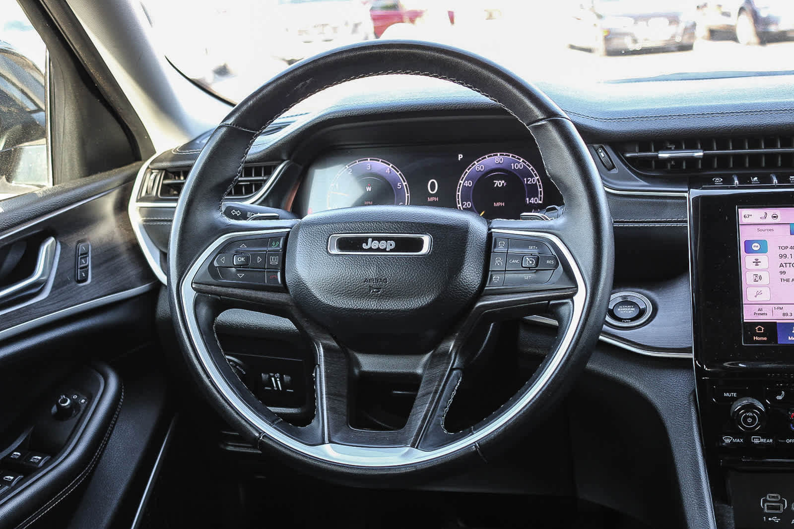 Used 2022 Jeep Grand Cherokee L Limited AWD/4WD image 15