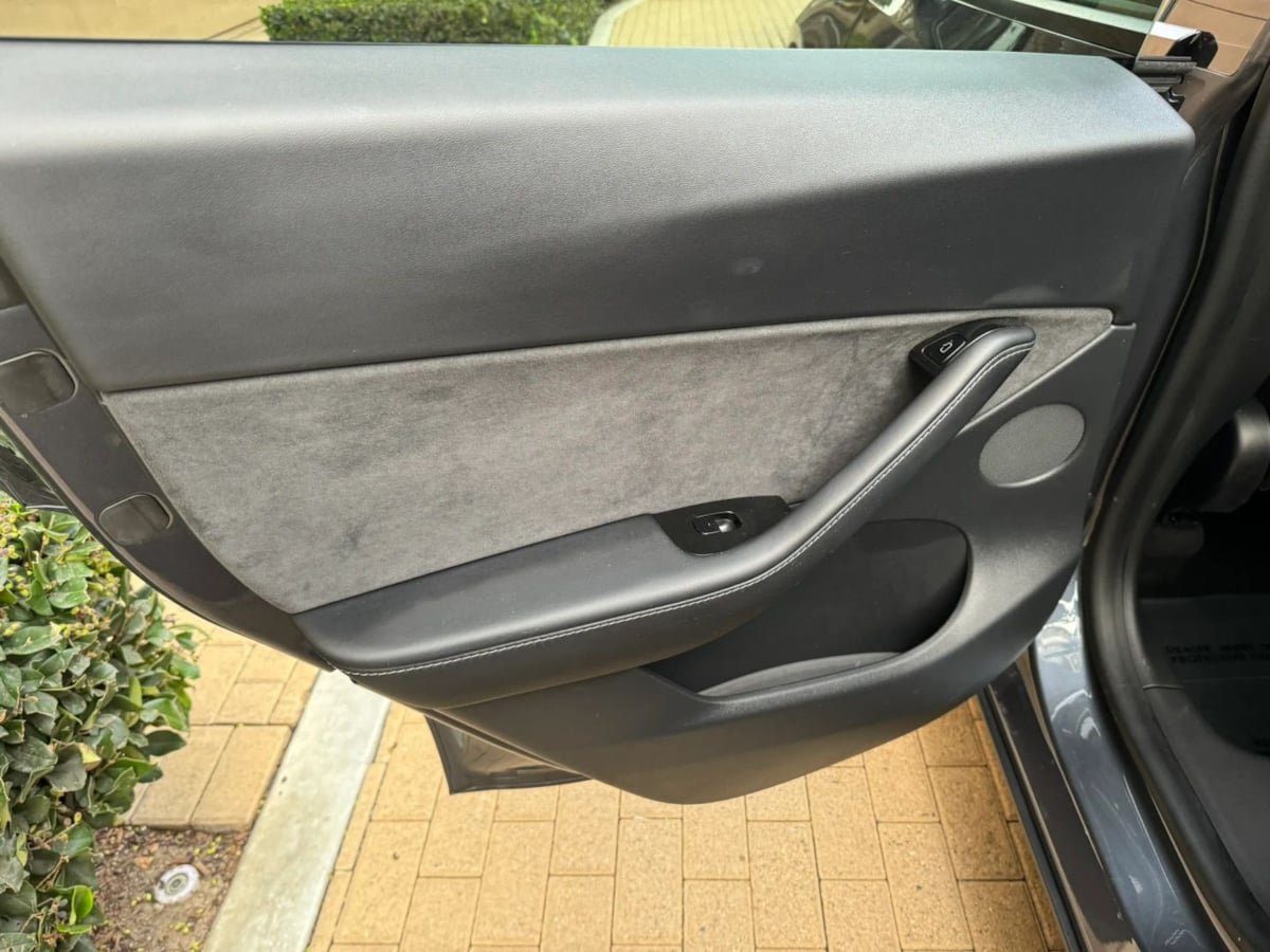 Used 2023 Tesla Model Y Long Range AWD/4WD image 17