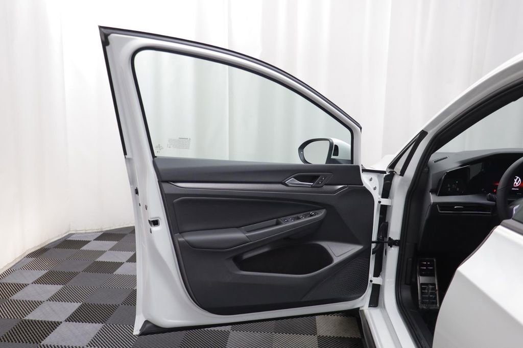 New 2026 Volkswagen GTI SE FWD image 5