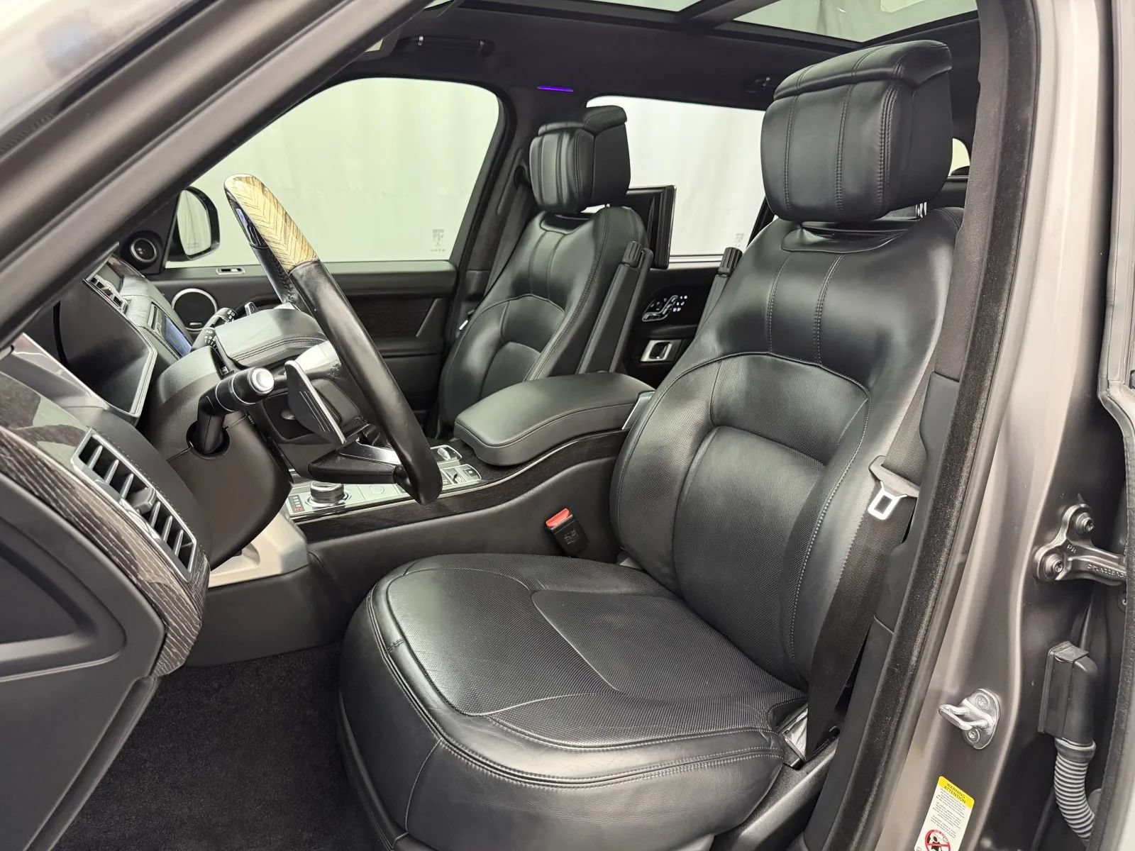 Used 2018 Land Rover Range Rover Long Wheelbase Autobiography AWD/4WD image 11