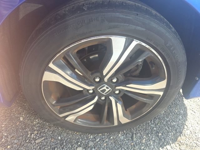 Used 2018 Honda Civic Touring image 7