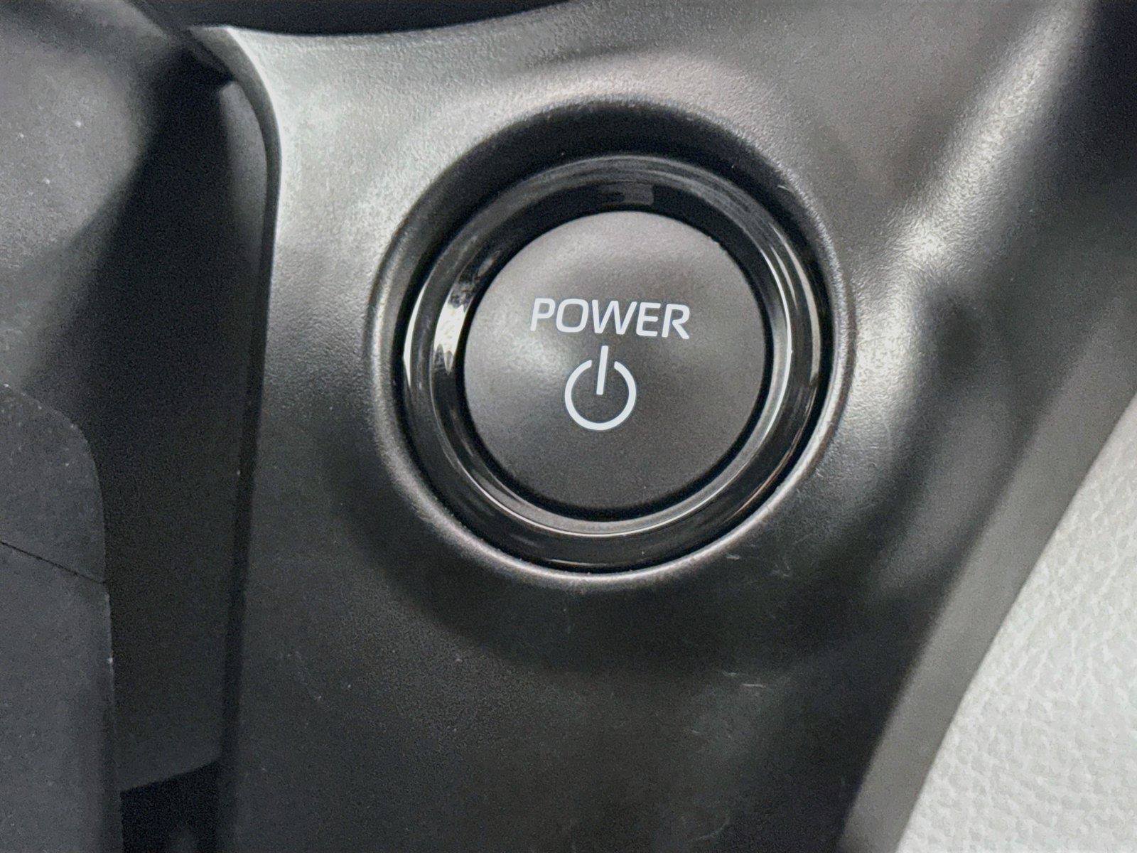 Certified 2025 Toyota Sienna XLE FWD image 22