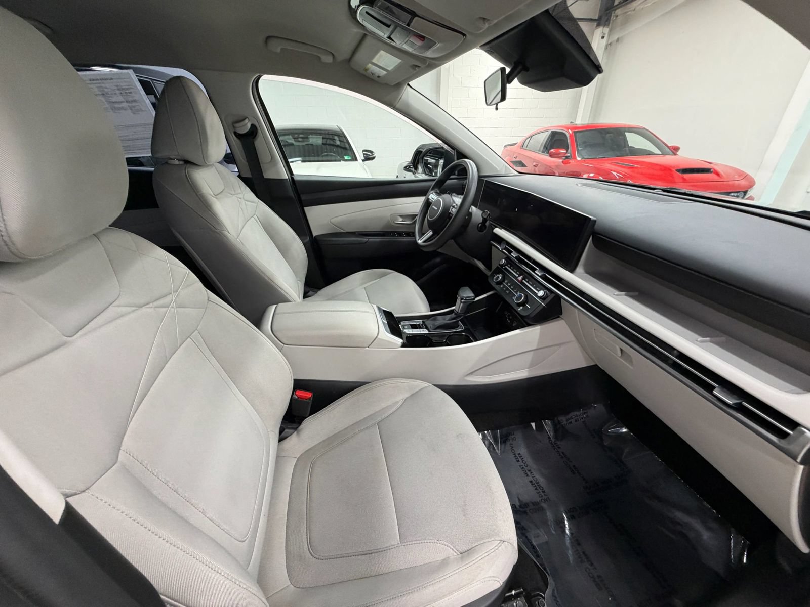 Used 2025 Hyundai Tucson SE AWD/4WD image 21