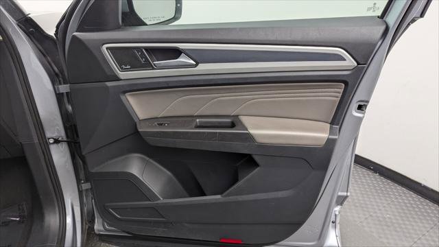 Used 2022 Volkswagen Atlas SEL Premium AWD/4WD image 22