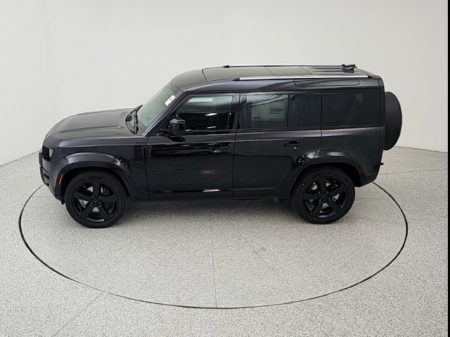 New 2026 Land Rover Defender 110 X-Dynamic SE AWD/4WD image 36