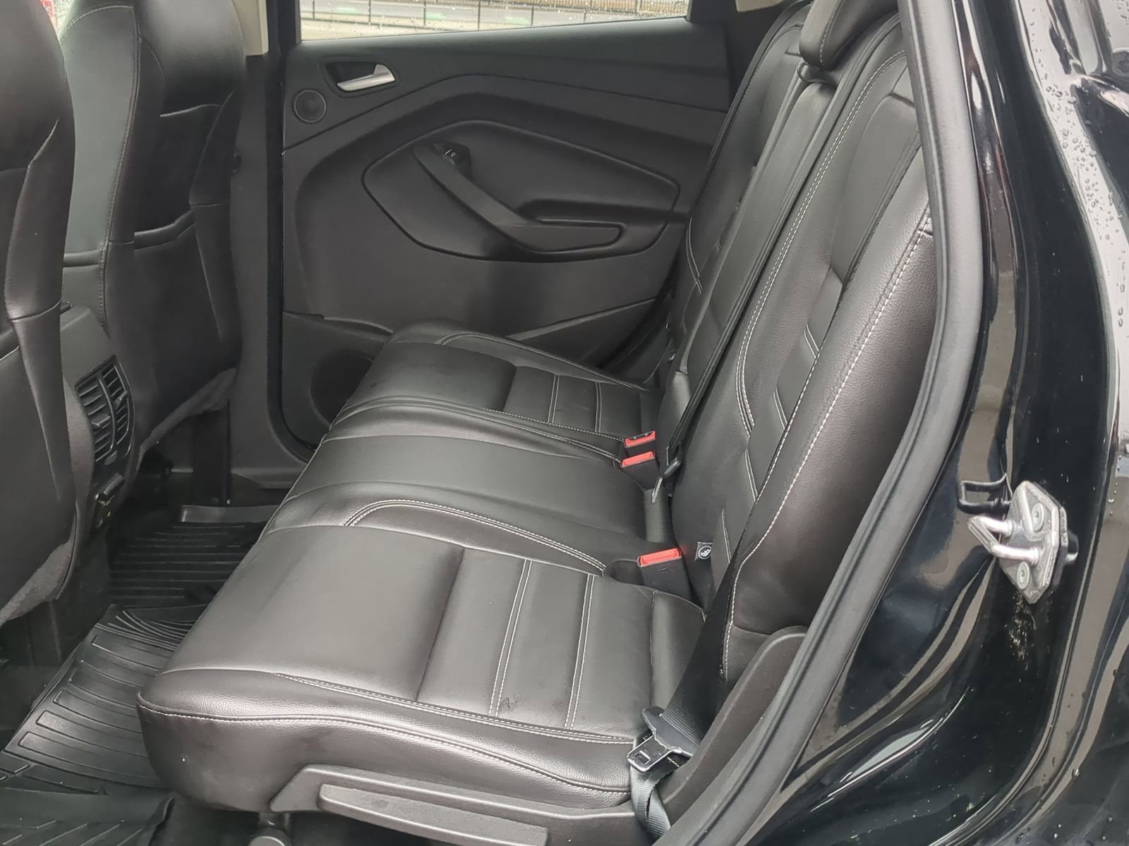 Used 2017 Ford Escape Titanium image 23