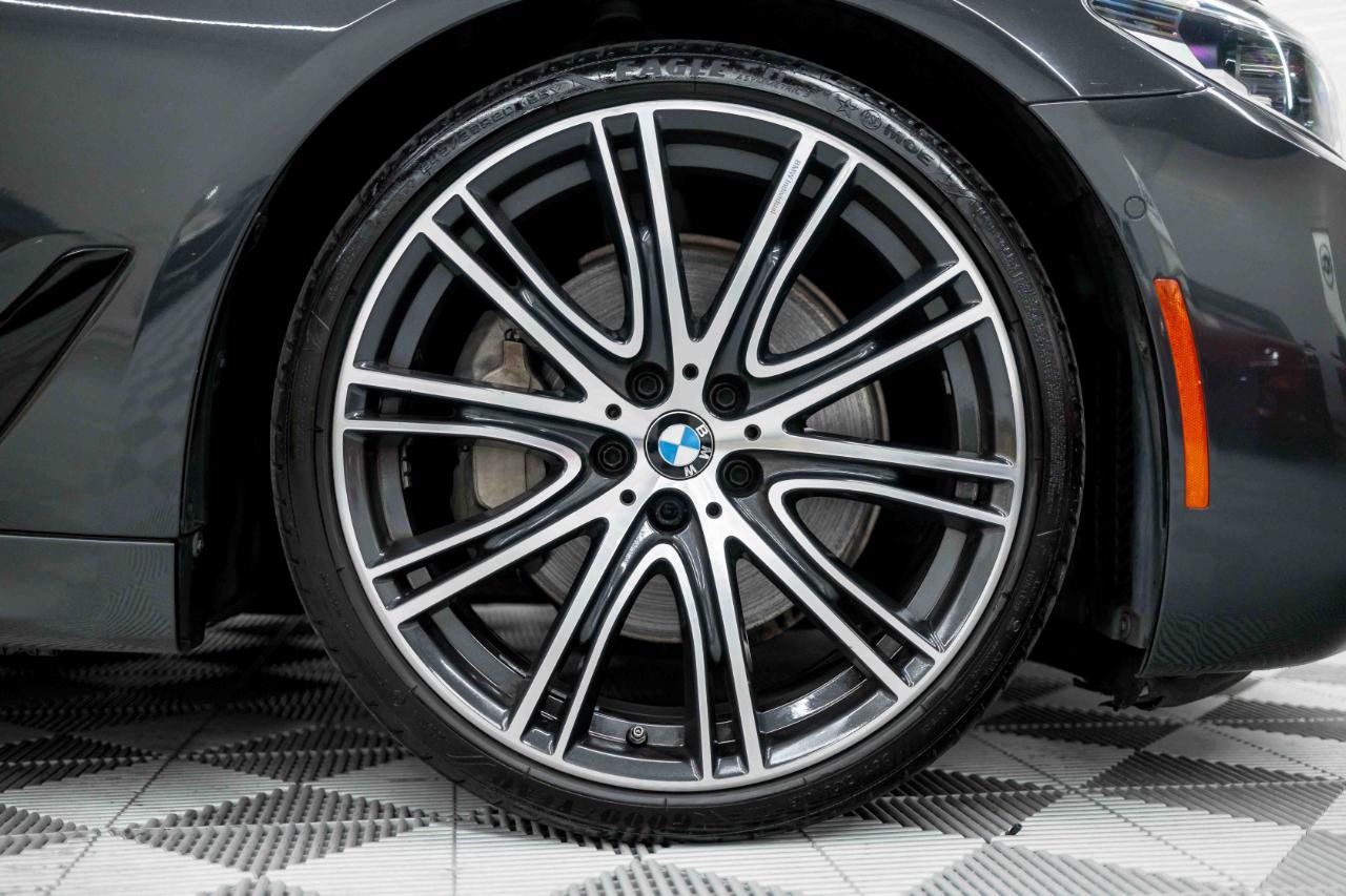 Used 2019 BMW 540i w/ M Sport Package RWD image 34