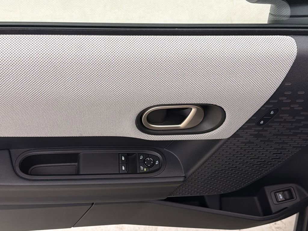 Certified 2025 MINI Cooper S image 14