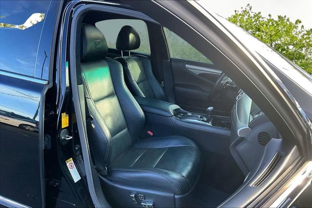 Used 2013 Lexus LS 460 AWD w/ F-Sport Pkg image 7