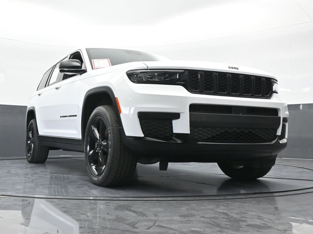 Used 2023 Jeep Grand Cherokee L Laredo RWD image 67