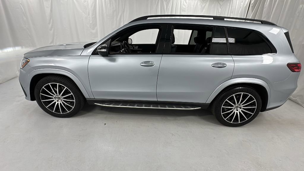 Used 2024 Mercedes-Benz GLS 580 4MATIC image 6