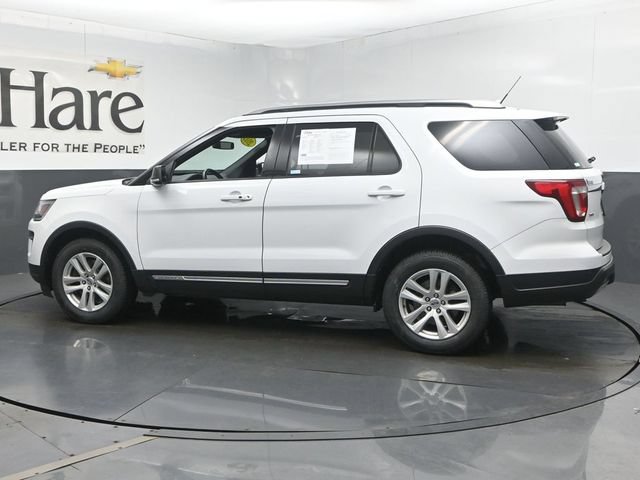 Used 2019 Ford Explorer XLT w/ Equipment Group 202A AWD/4WD image 53