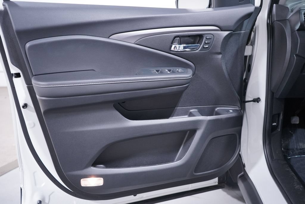 Used 2022 Honda Ridgeline RTL-E image 17