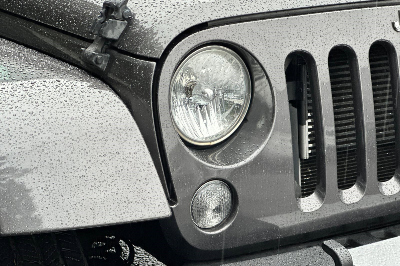 Used 2014 Jeep Wrangler Unlimited Sahara w/ Connectivity Group image 12