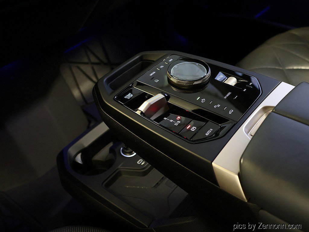 Used 2023 BMW iX M60 image 24