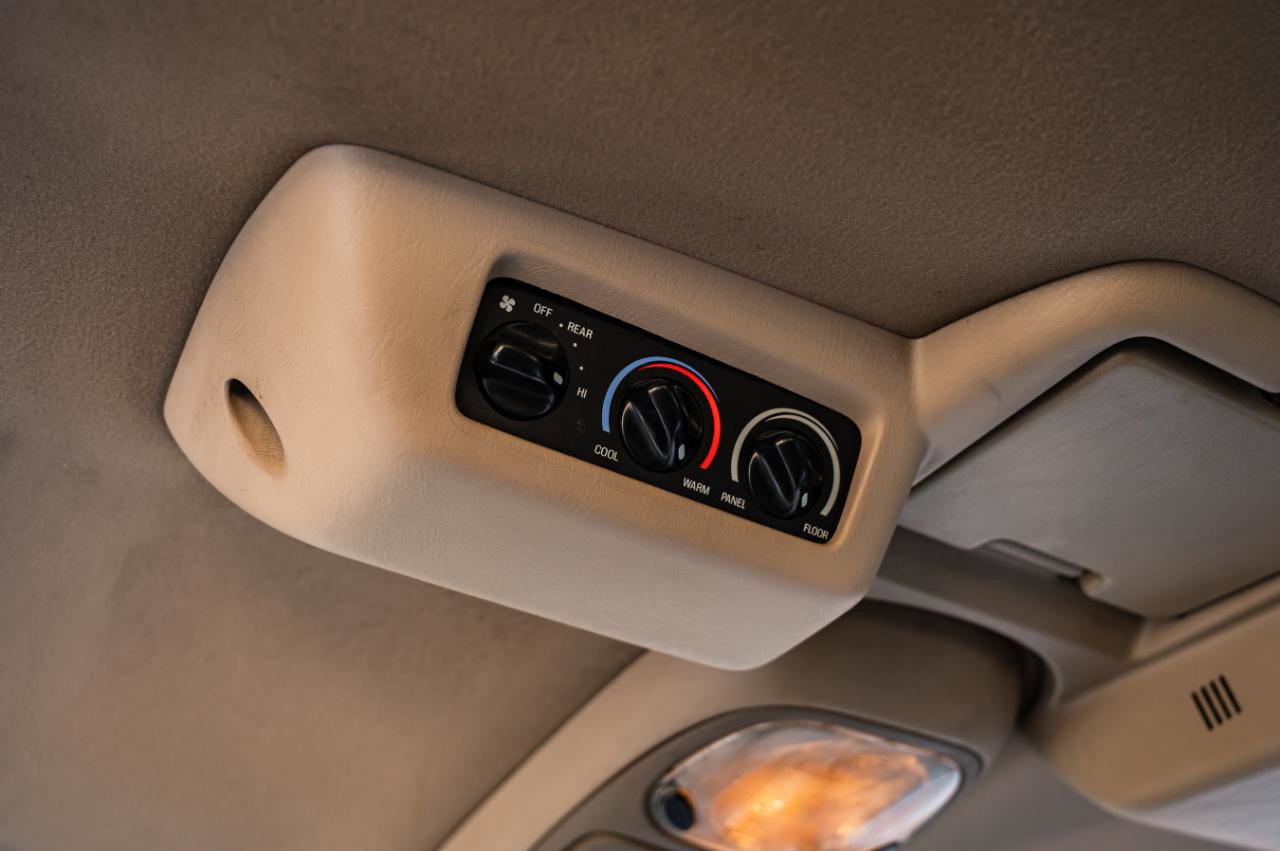 Used 2003 Ford Excursion Limited image 31