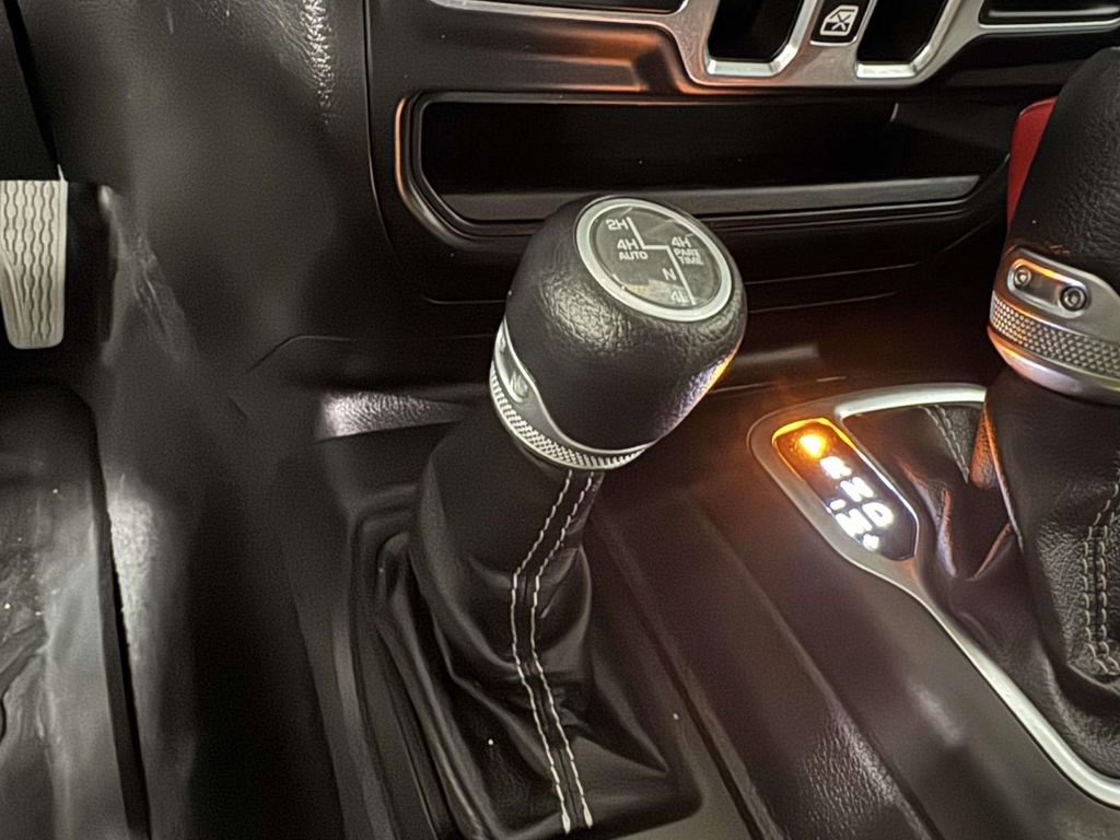 Used 2020 Jeep Wrangler Unlimited Sahara AWD/4WD image 26