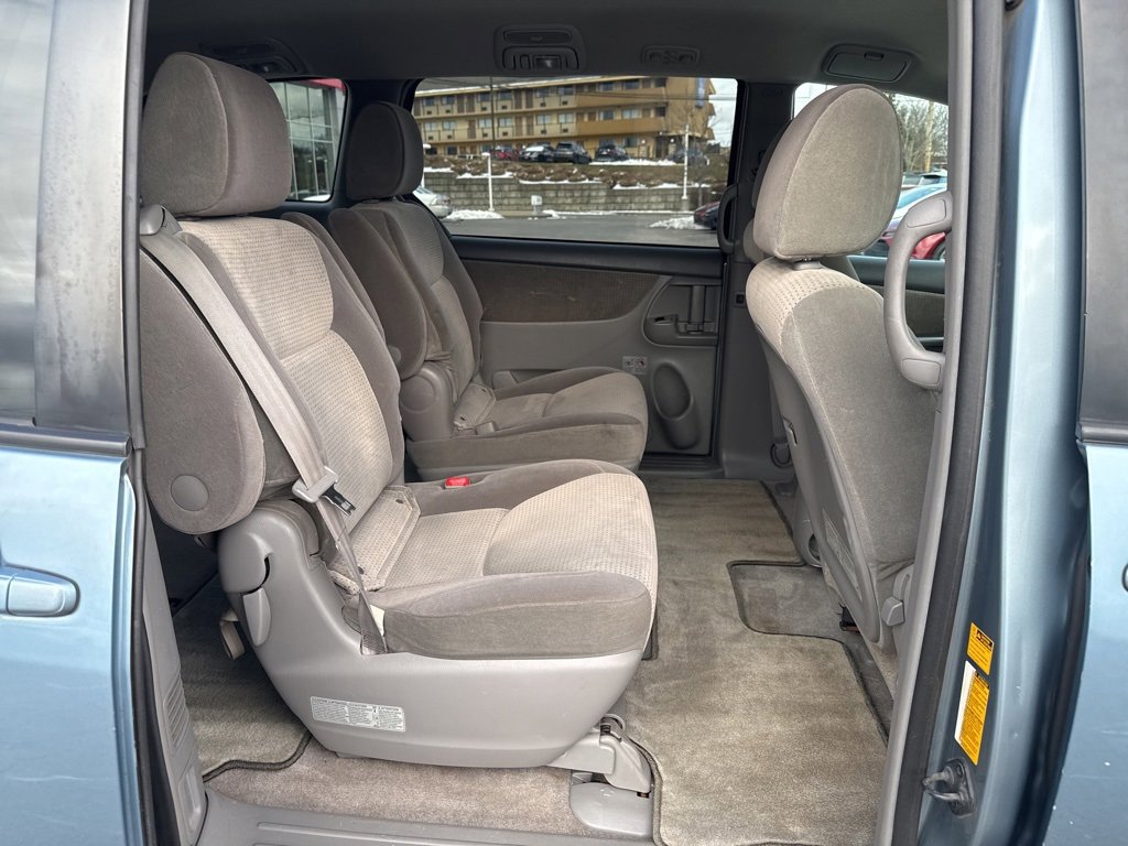 Used 2009 Toyota Sienna LE image 6