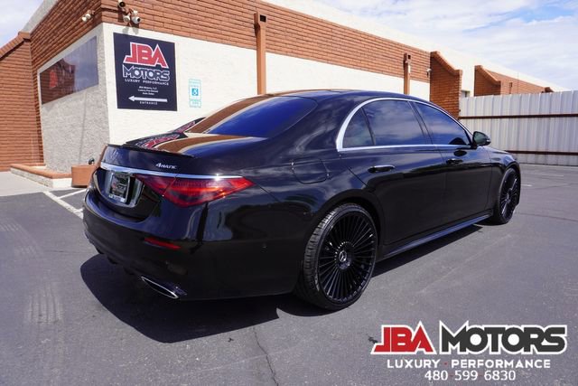 Used 2022 Mercedes-Benz S 580 4MATIC Sedan image 3