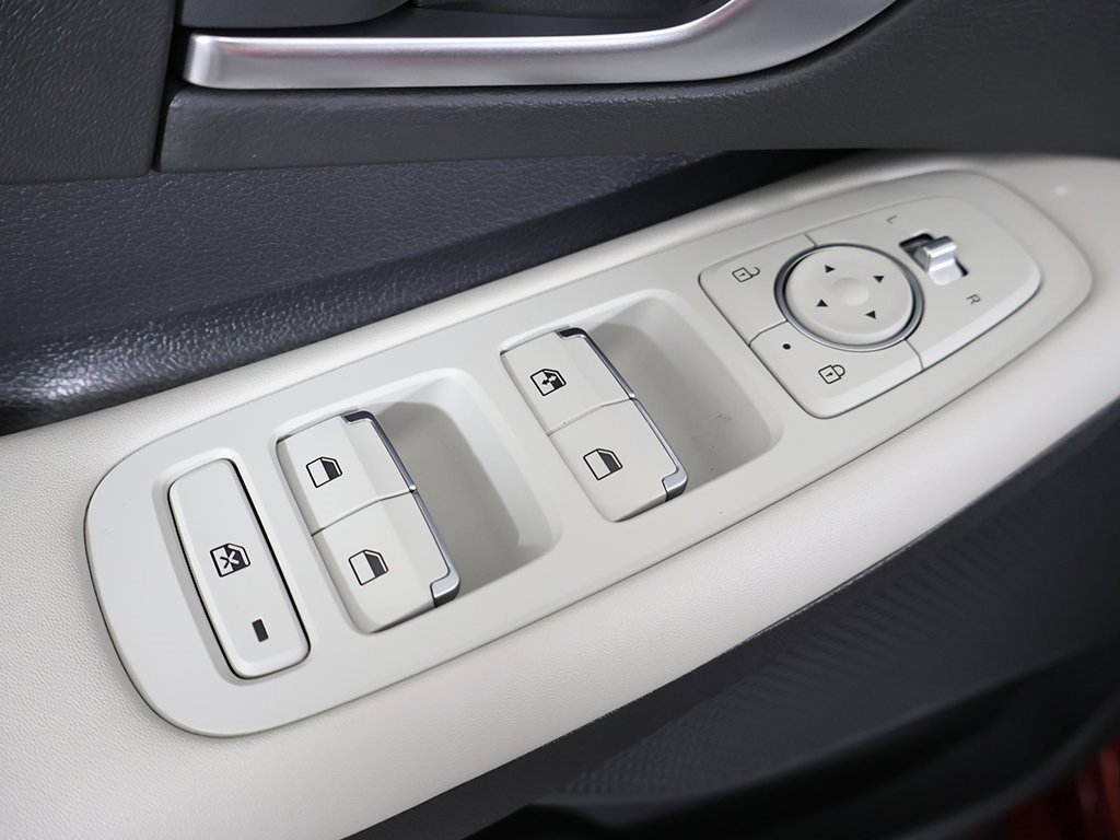 Used 2023 Hyundai Sonata SE w/ Preferred Accessory Package image 35