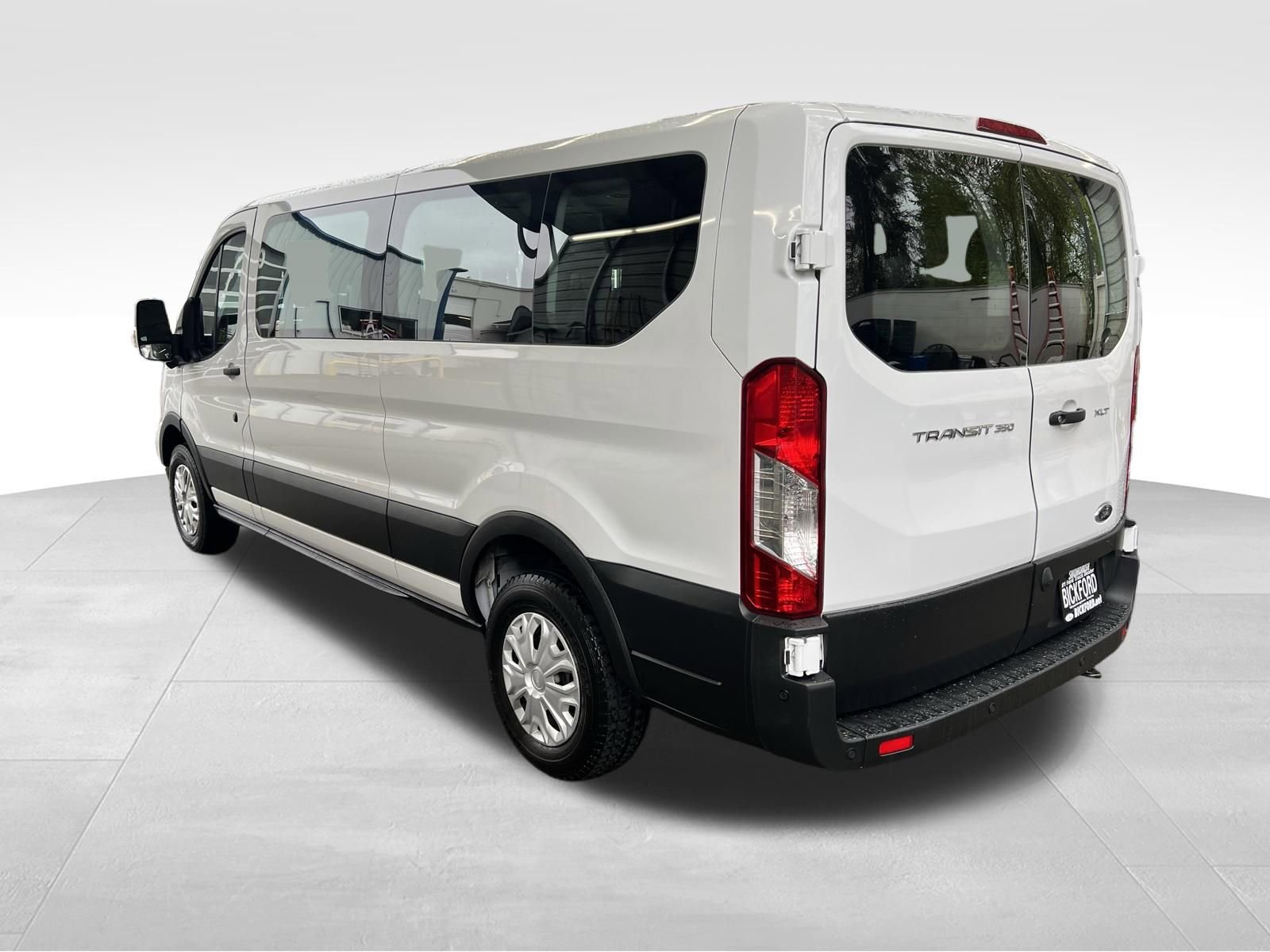 Used 2023 Ford Transit 350 XLT RWD image 11