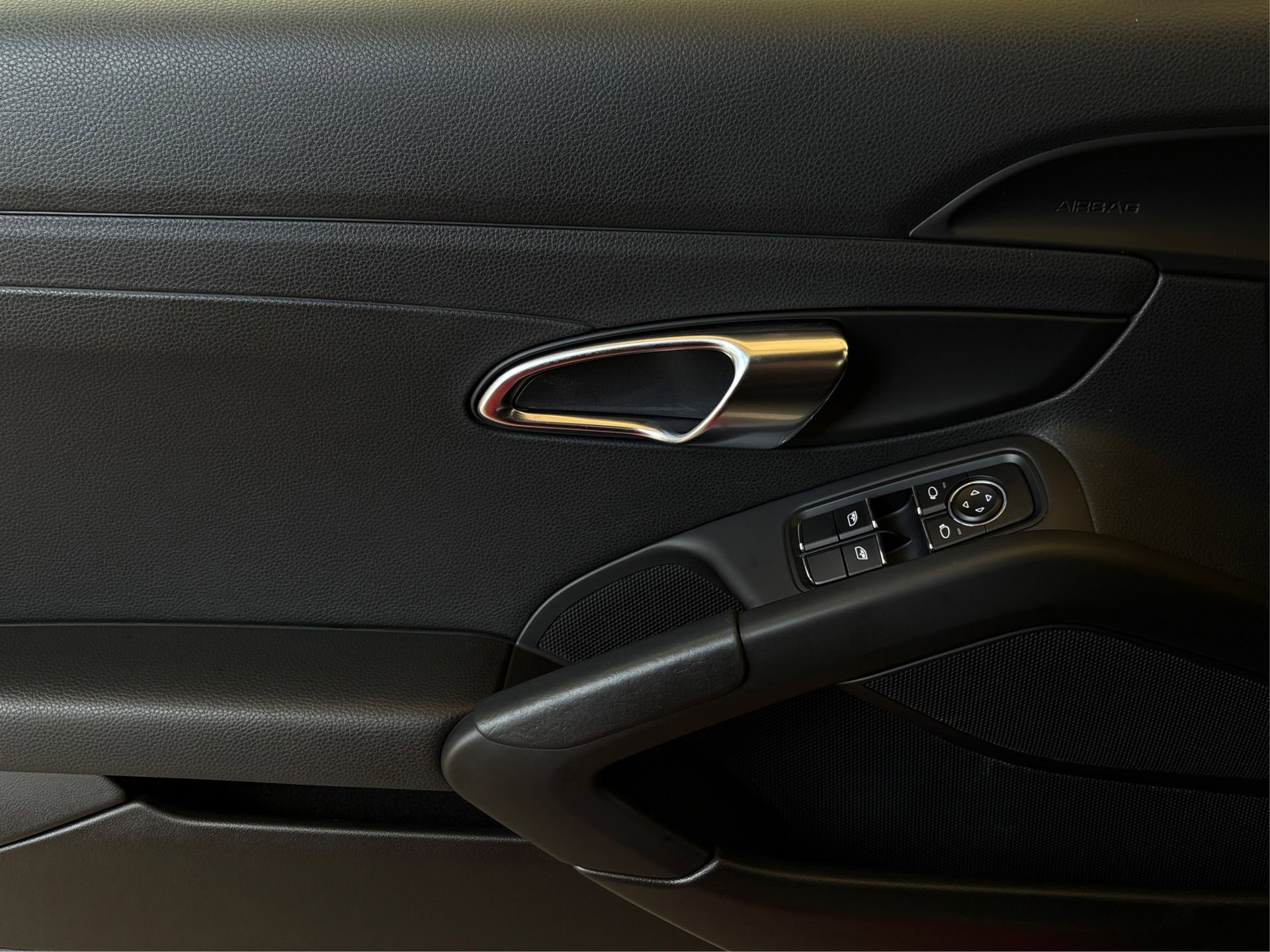 Used 2021 Porsche 718 Boxster image 18