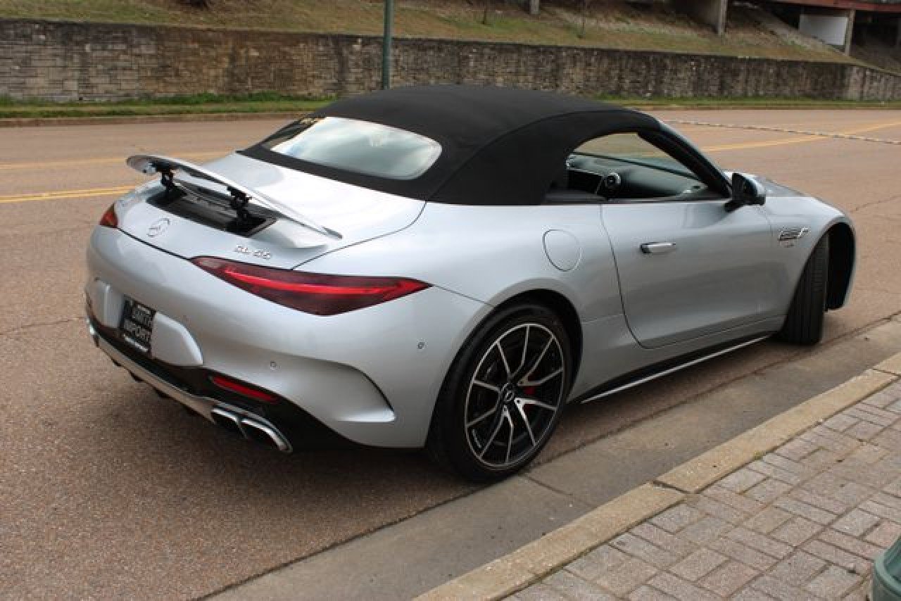Used 2022 Mercedes-Benz SL 55 AMG 4MATIC image 33