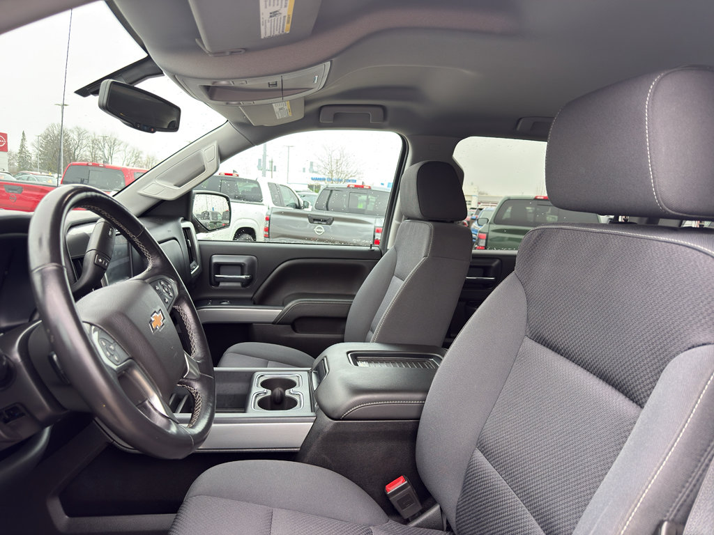 Used 2018 Chevrolet Silverado 1500 LT w/ All Star Edition image 27