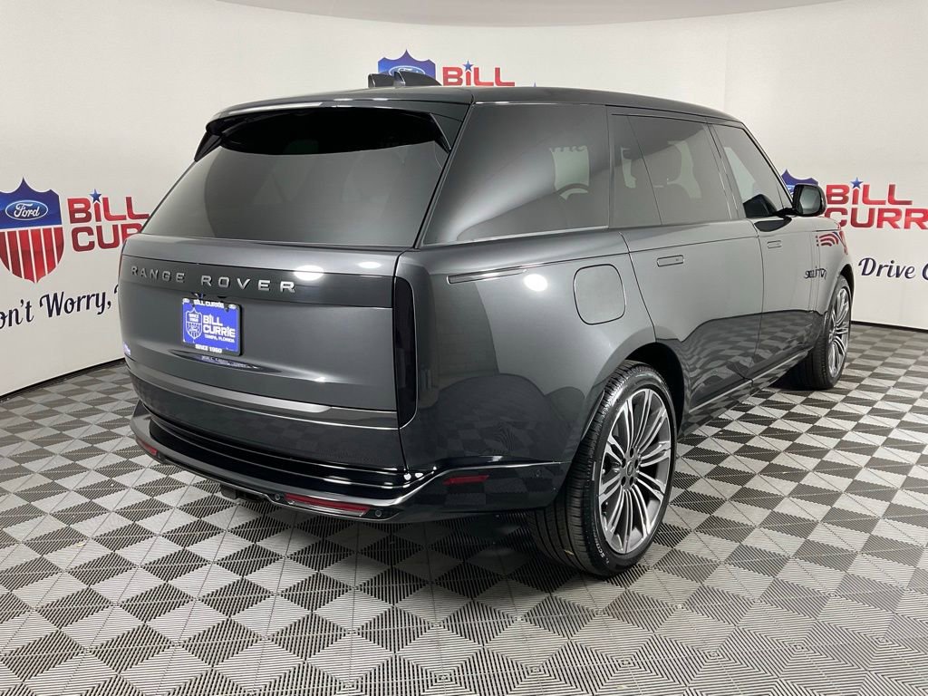Used 2025 Land Rover Range Rover Long Wheelbase SE image 3