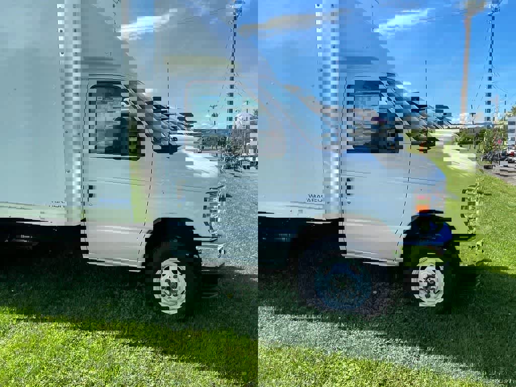 New 2024 Ford E-450 and Econoline 450 Super Duty w/ Power Windows & Locks Group image 6