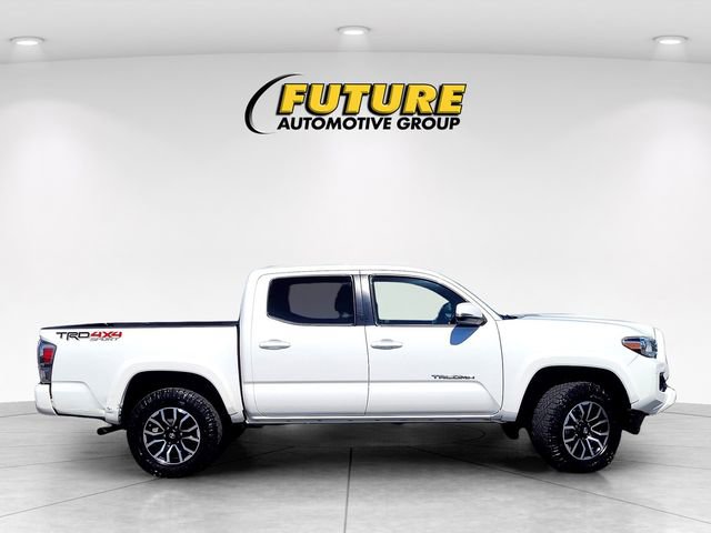 Used 2020 Toyota Tacoma TRD Sport w/ Technology Package AWD/4WD image 3