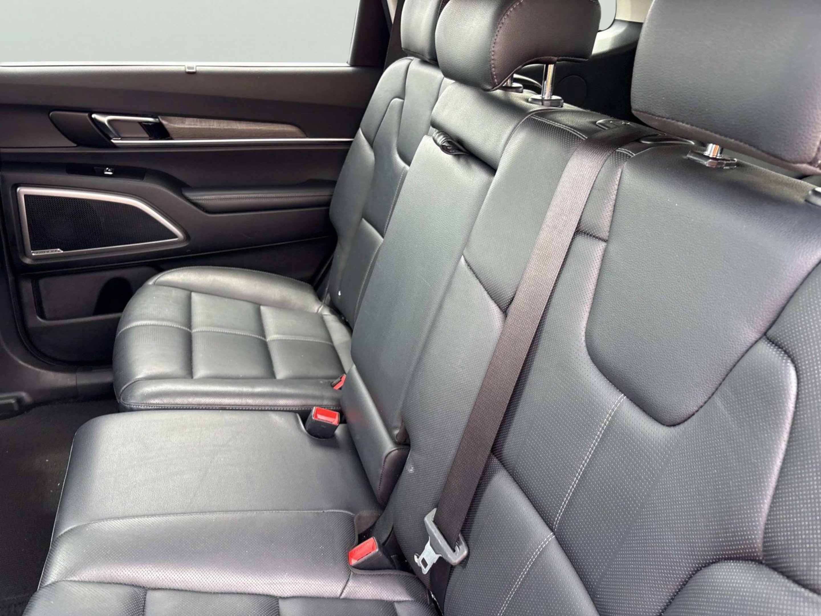 Used 2022 Kia Telluride EX FWD image 14