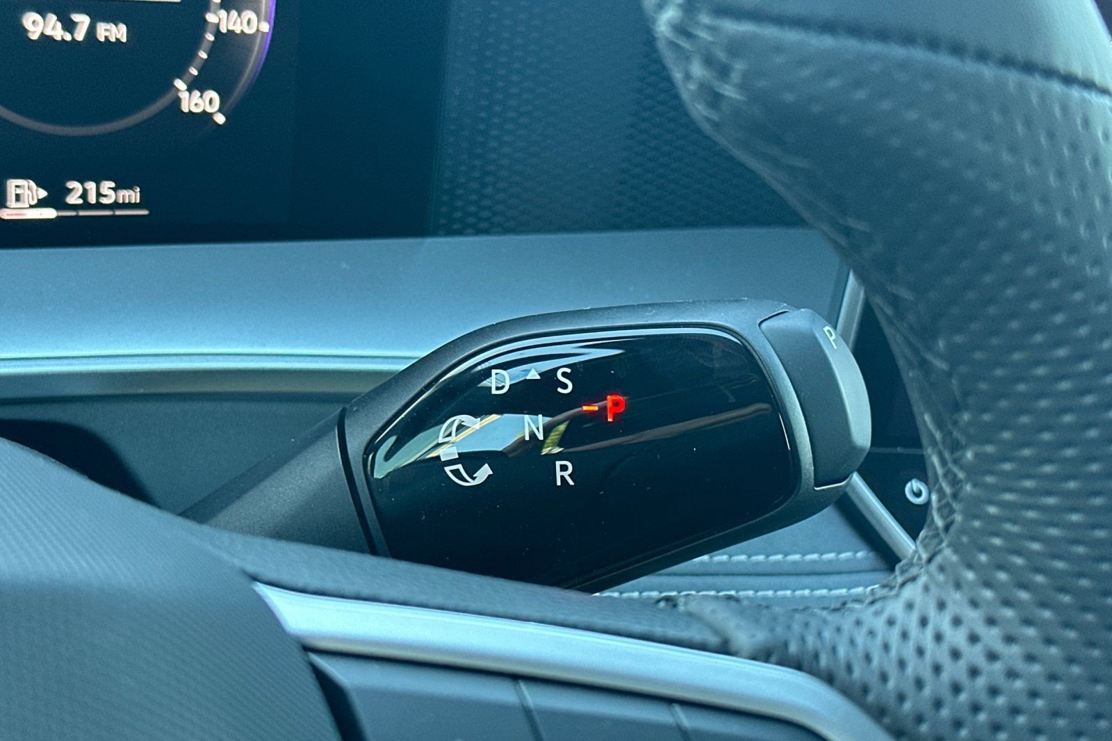 New 2026 Volkswagen Tiguan SE R-Line image 19