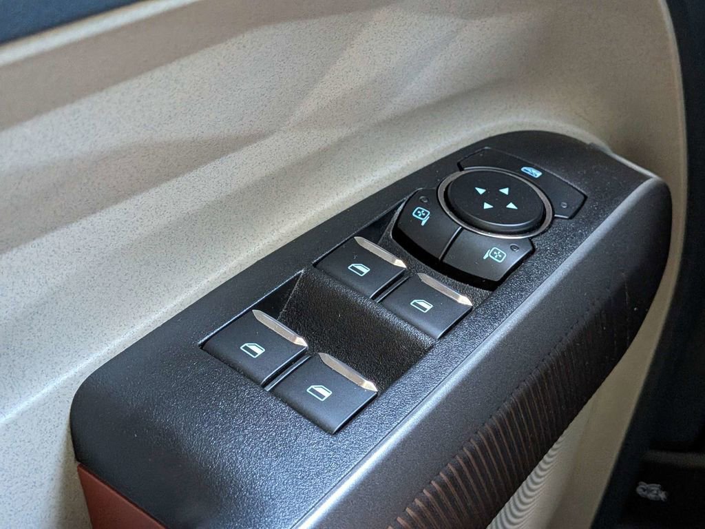 Used 2026 Ford Maverick Lariat AWD/4WD image 24