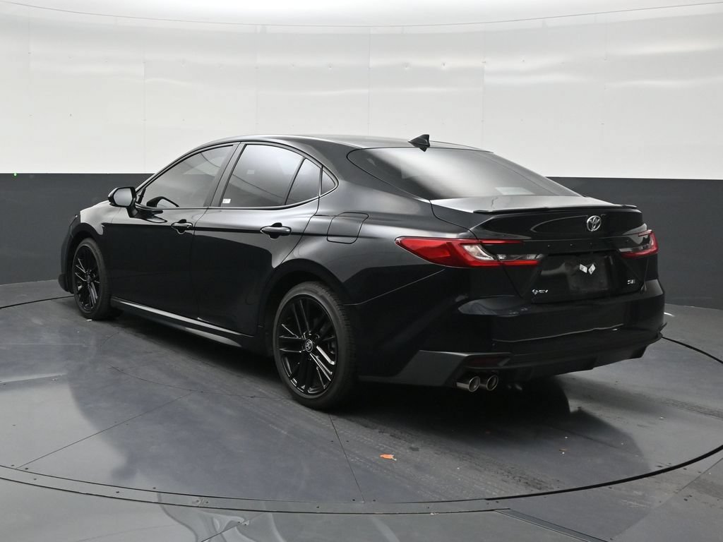 Used 2025 Toyota Camry SE FWD image 3
