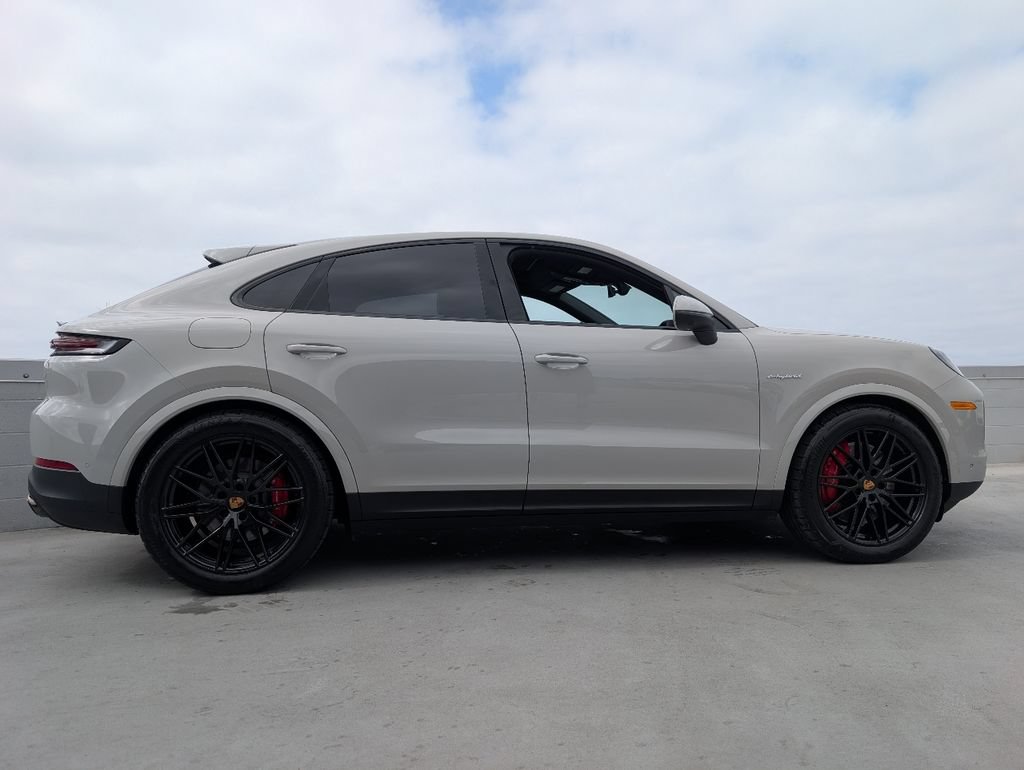 Certified 2026 Porsche Cayenne S AWD/4WD image 24