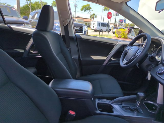 Used 2016 Toyota RAV4 LE FWD image 19