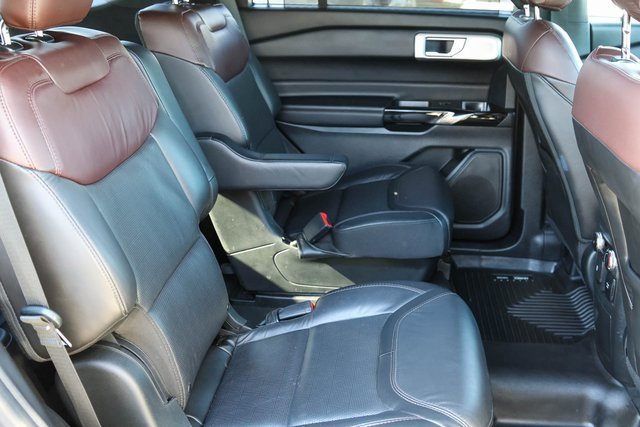 Used 2022 Ford Explorer Platinum w/ Technology Package image 23